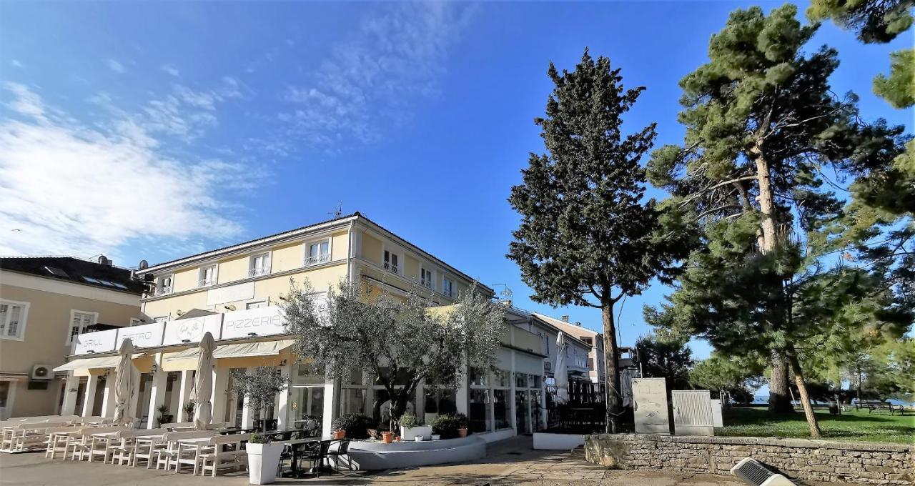 Mirta Deluxe Superior 5 Star Apartment, Your Piece Of Heaven By The Sea & Park, With Sea & Park View Novigrad  Екстер'єр фото