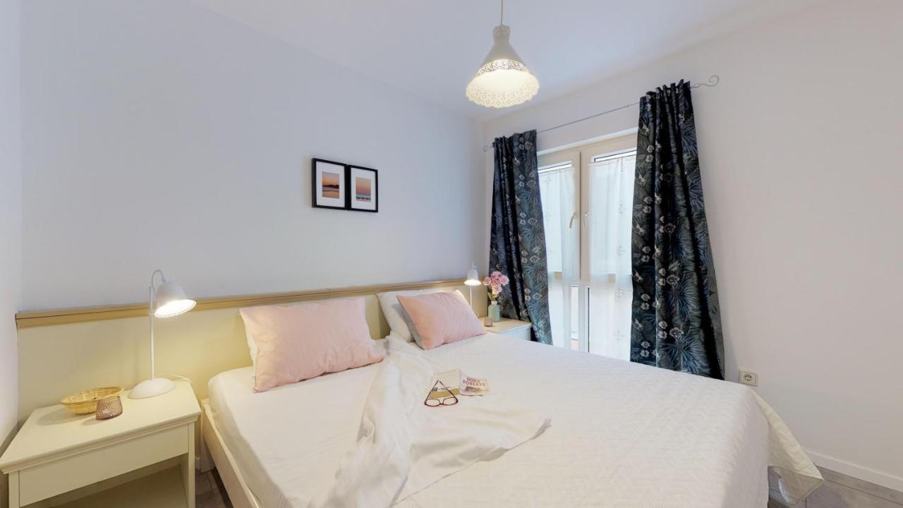 Mirta Deluxe Superior 5 Star Apartment, Your Piece Of Heaven By The Sea & Park, With Sea & Park View Novigrad  Екстер'єр фото