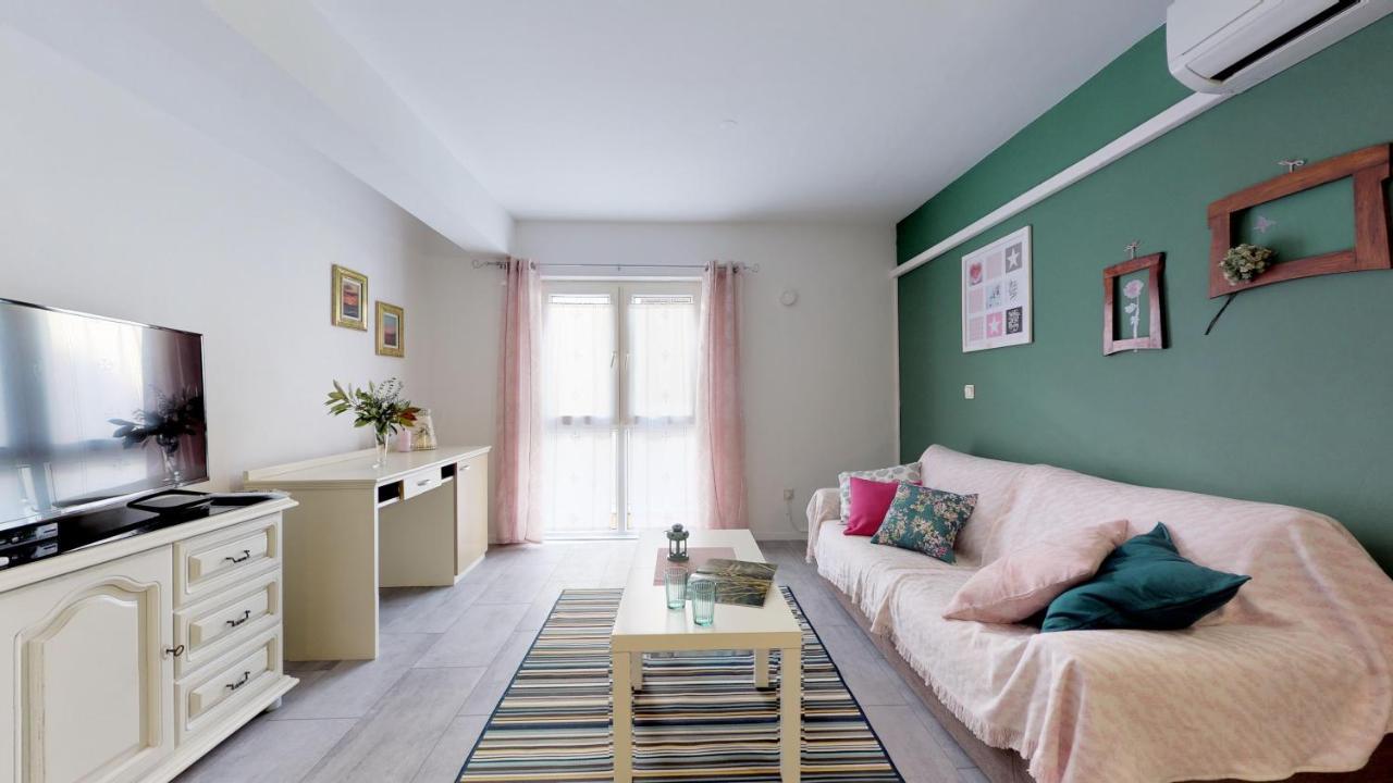 Mirta Deluxe Superior 5 Star Apartment, Your Piece Of Heaven By The Sea & Park, With Sea & Park View Novigrad  Екстер'єр фото