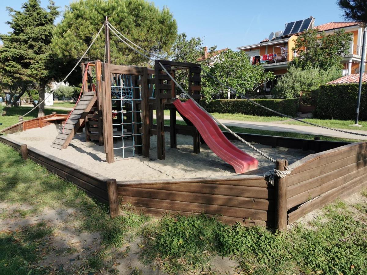 Mirta Deluxe Superior 5 Star Apartment, Your Piece Of Heaven By The Sea & Park, With Sea & Park View Novigrad  Екстер'єр фото