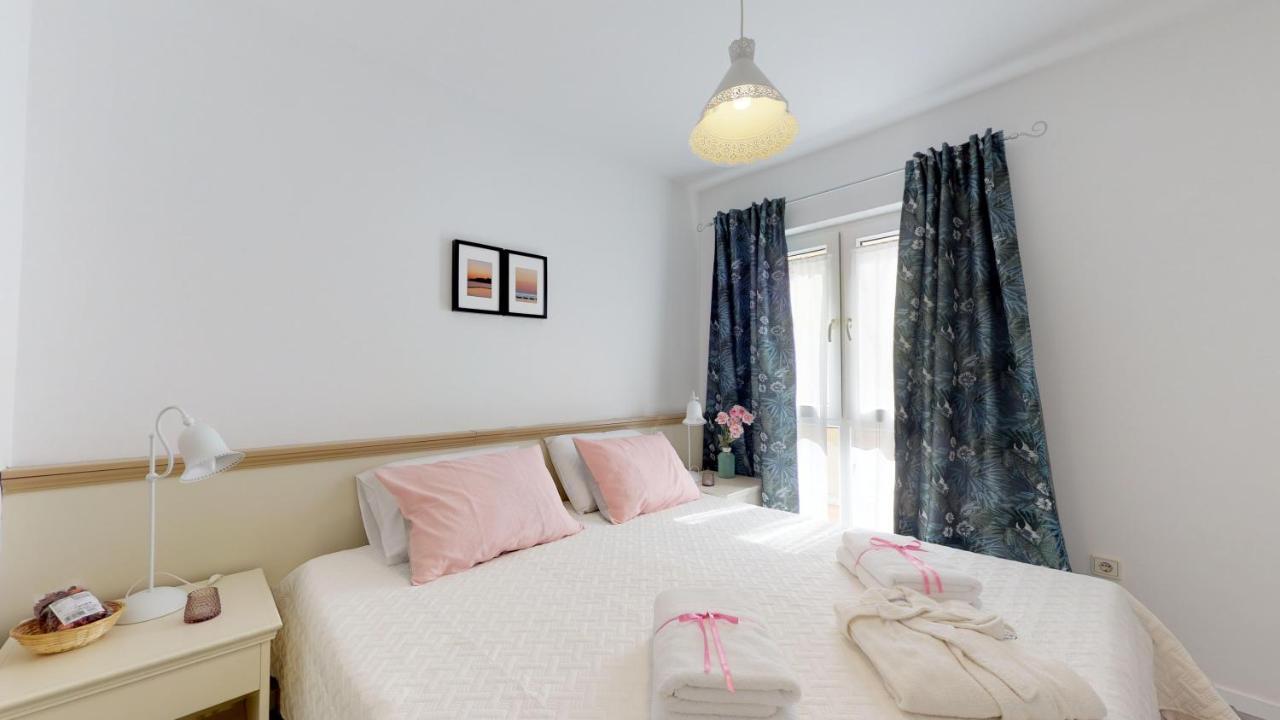 Mirta Deluxe Superior 5 Star Apartment, Your Piece Of Heaven By The Sea & Park, With Sea & Park View Novigrad  Екстер'єр фото