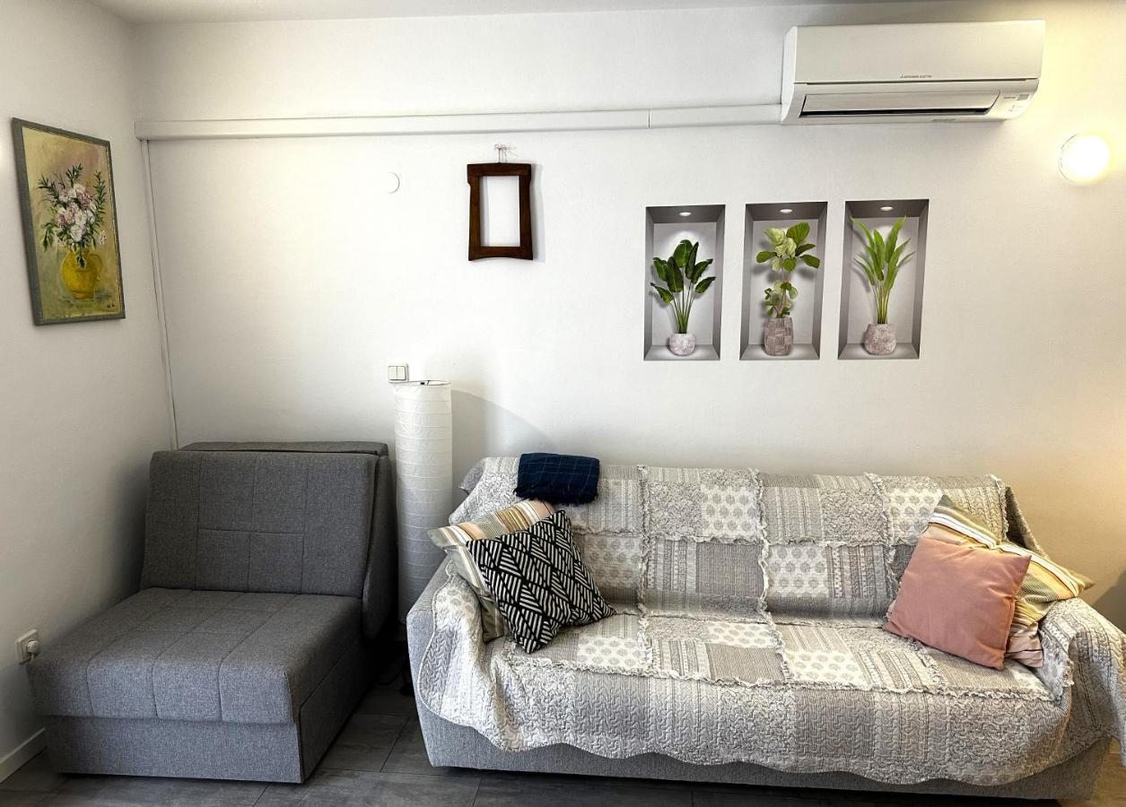 Mirta Deluxe Superior 5 Star Apartment, Your Piece Of Heaven By The Sea & Park, With Sea & Park View Novigrad  Екстер'єр фото
